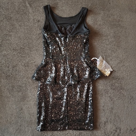bebe Wonderland Peplum Sequin Dress (individually hand embelished) USA Made sz S - Picture 3 of 7